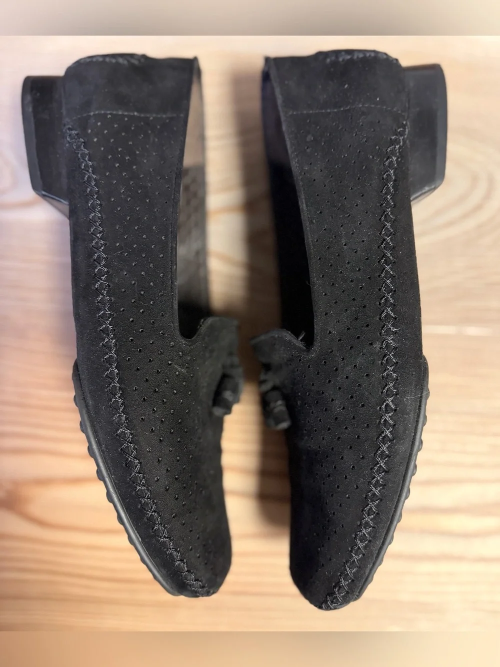 Vintage Stuart Weitzman Women's Black Suede Tassel Driving Mocs Size 7.5B